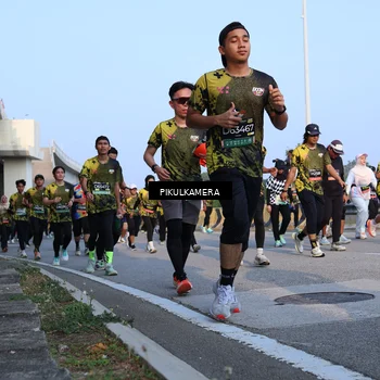 Runner Photo 6292317