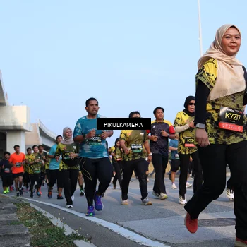 Runner Photo 6292678