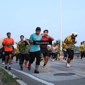 Runner Photo 6292800