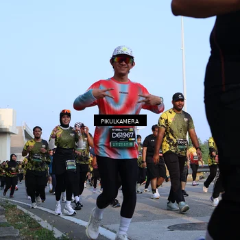 Runner Photo 6293004