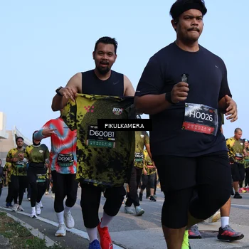 Runner Photo 6293033
