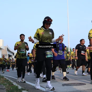 Runner Photo 6293099