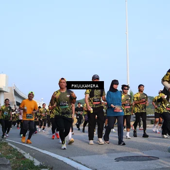 Runner Photo 6293243