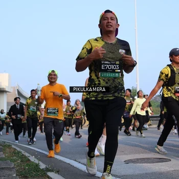 Runner Photo 6293310