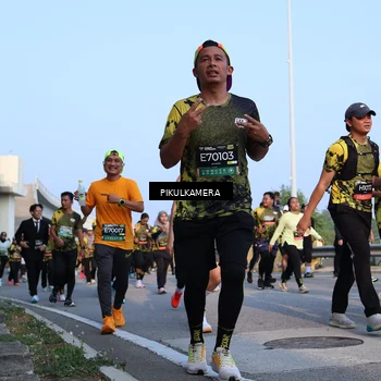 Runner Photo 6293329