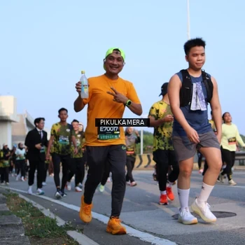 Runner Photo 6293355