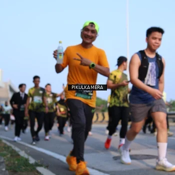 Runner Photo 6293369