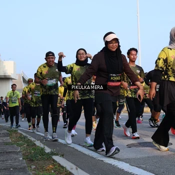 Runner Photo 6293845