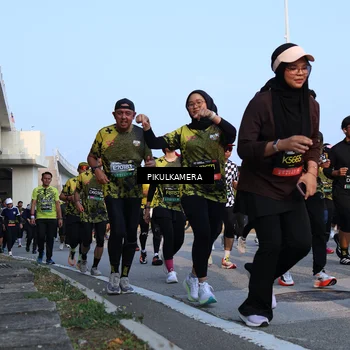 Runner Photo 6293860