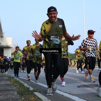 Runner Photo 6293911