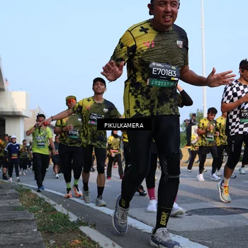 Runner Photo 6293918