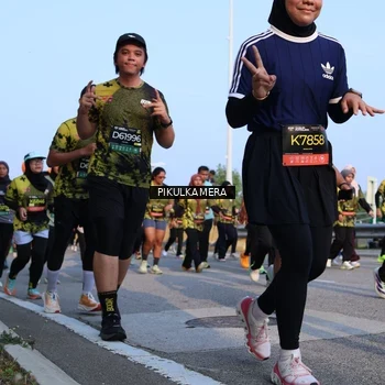 Runner Photo 6294193