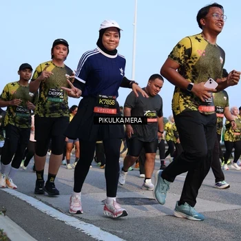 Runner Photo 6294202