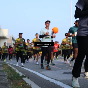Runner Photo 6294301