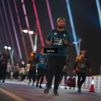 Runner Photo 6294391