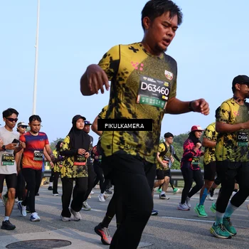 Runner Photo 6294394