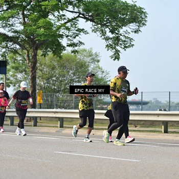 Runner Photo 6294460