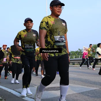 Runner Photo 6294536