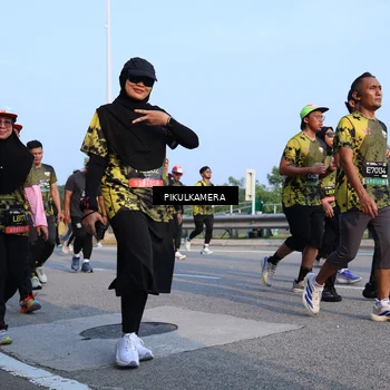 Runner Photo 6294635