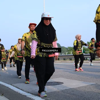 Runner Photo 6294641