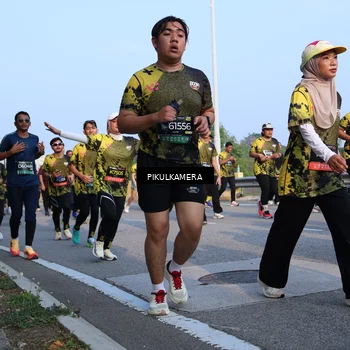 Runner Photo 6294722