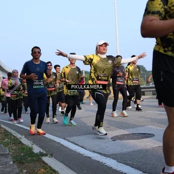 Runner Photo 6294738