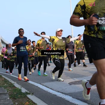 Runner Photo 6294755