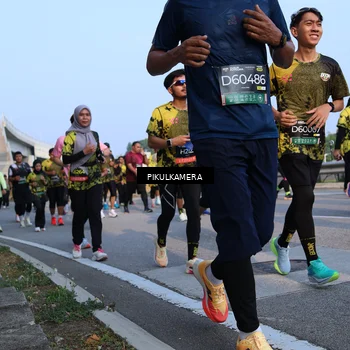 Runner Photo 6294779