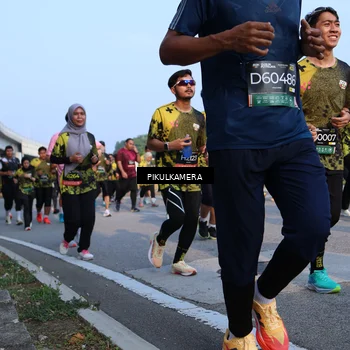 Runner Photo 6294800