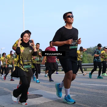 Runner Photo 6294946