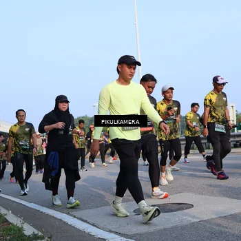 Runner Photo 6295032