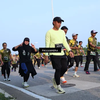 Runner Photo 6295033