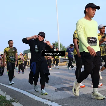 Runner Photo 6295049