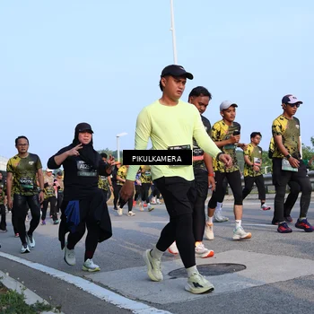 Runner Photo 6295052