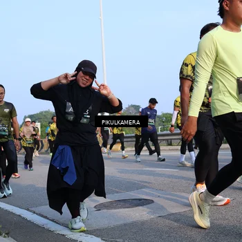 Runner Photo 6295086