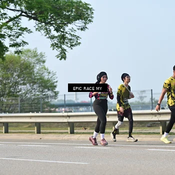 Runner Photo 6295091