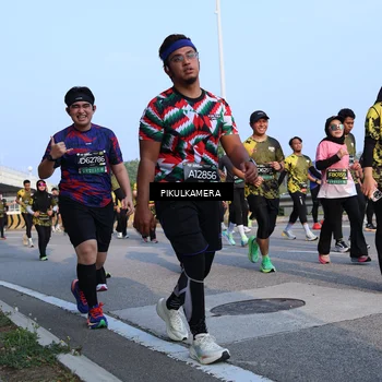 Runner Photo 6295196