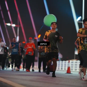 Runner Photo 6295221
