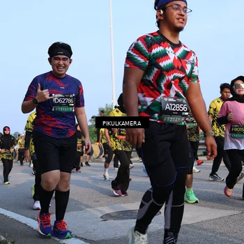Runner Photo 6295242