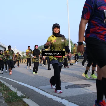 Runner Photo 6295270