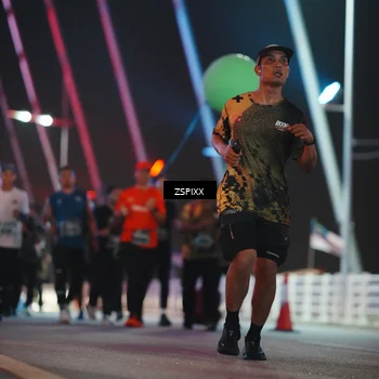 Runner Photo 6295320