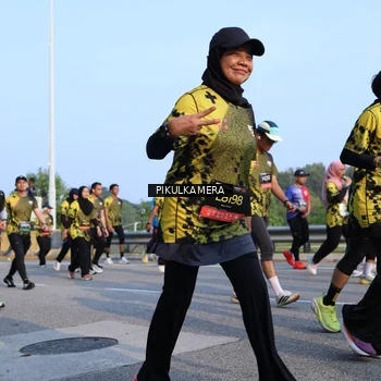 Runner Photo 6295330