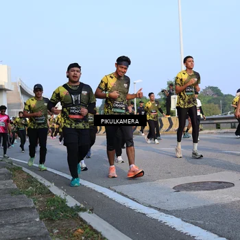 Runner Photo 6295375