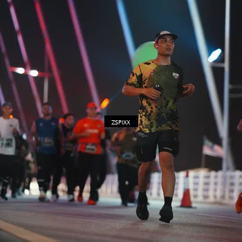 Runner Photo 6295396