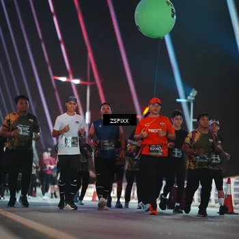 Runner Photo 6295404