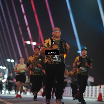 Runner Photo 6295753