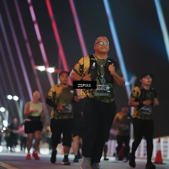 Runner Photo 6295755
