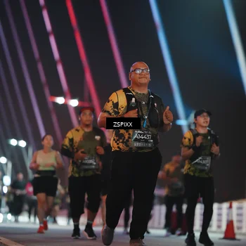Runner Photo 6295757
