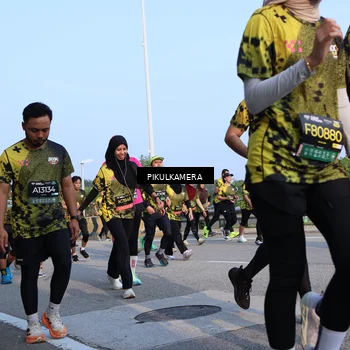 Runner Photo 6296068
