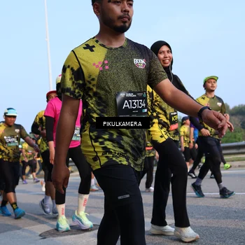 Runner Photo 6296111
